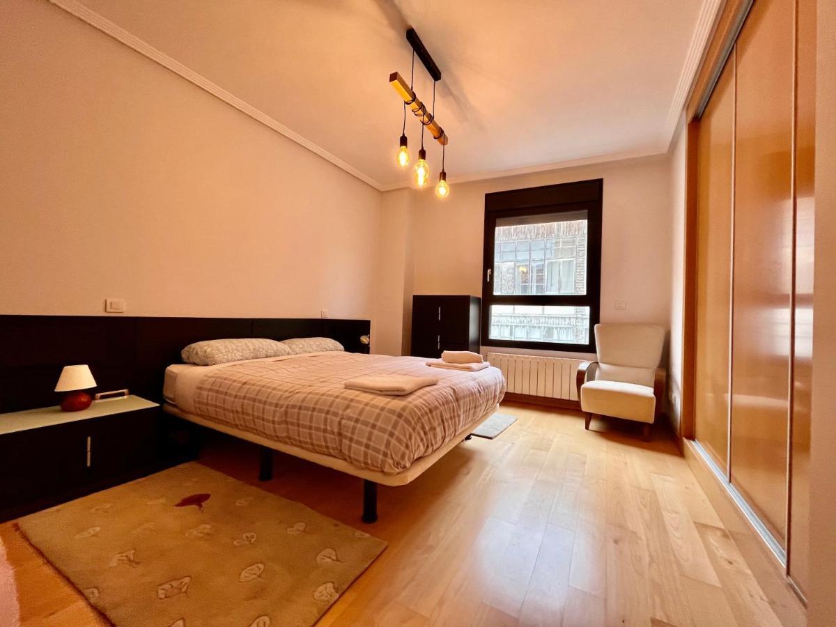 Atuaire Home Cordon 3 Centro Historico Parking Incluido Burgos Exterior photo